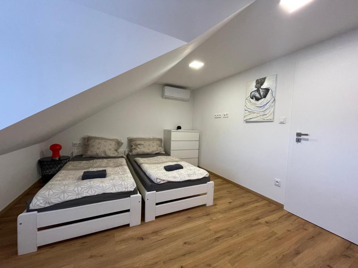 Apartman Svetla Pardubice Kültér fotó
