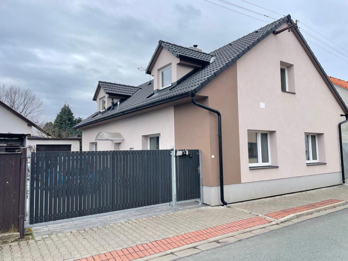 Apartman Svetla Pardubice Kültér fotó
